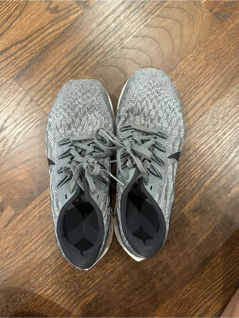 Nike Men's Grey Knit Running Shoes with Black Swoosh